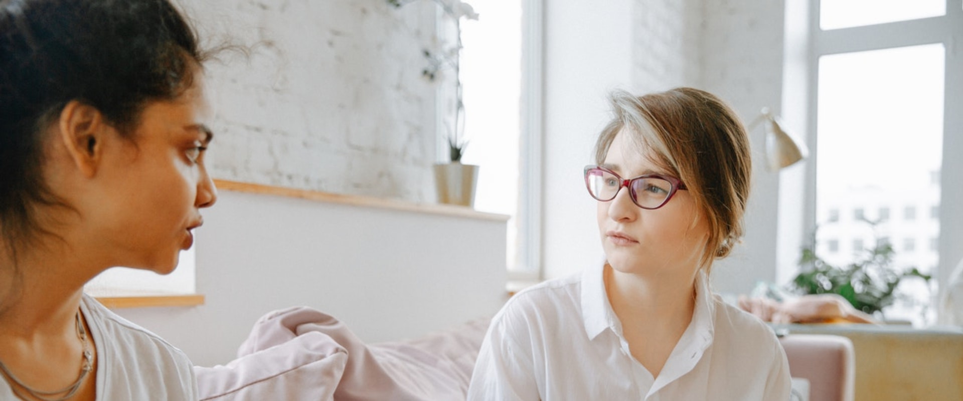 How to Improve Your Pronunciation and Conversation Skills through Tutoring